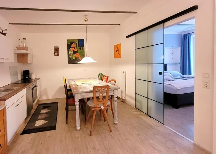Pale Apartment *